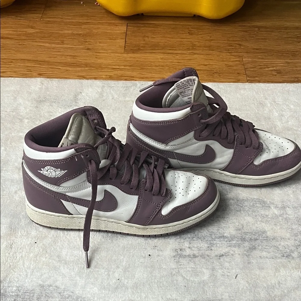 Nike Women's Sneakers - Plum and White